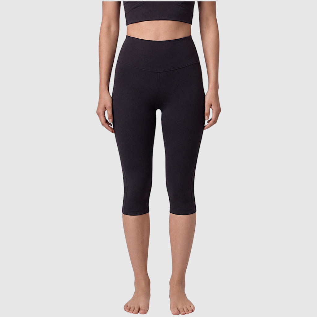 The Air High-Rise Capri Leggings